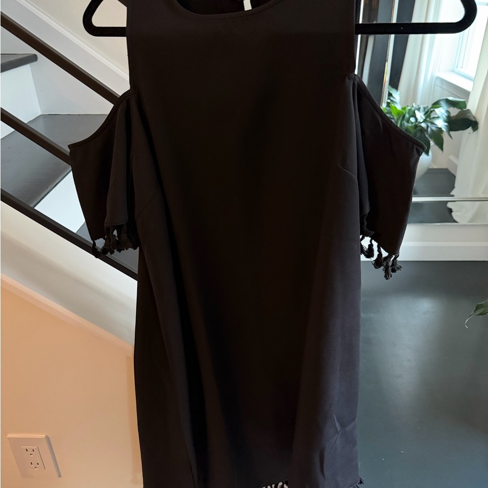 Elegant Black Cold Shoulder Dress